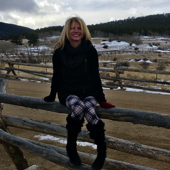 Meet your Posher, Kate - Picture 2 of 5